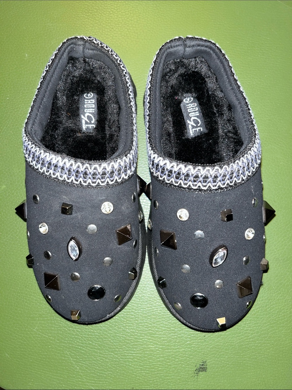 Black Embellished Women’s Slip-On Slippers by